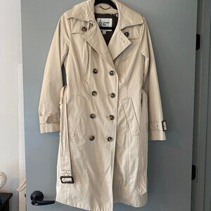 LONDON FOG Double-Breasted Trench Coat in Tan